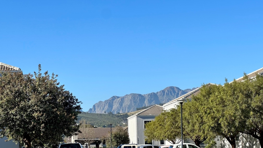 2 Bedroom Property for Sale in Heritage Park Western Cape